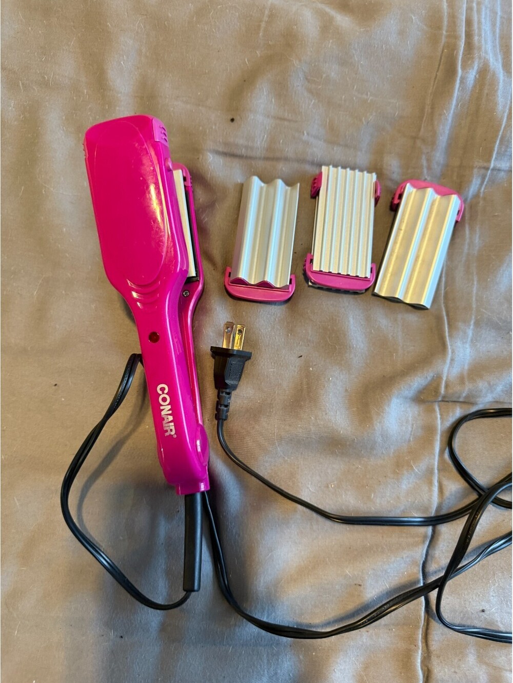 Conair 3 In 1 Ceramic Styler Flat Iron Micro Crimp & Deep Wave Plates